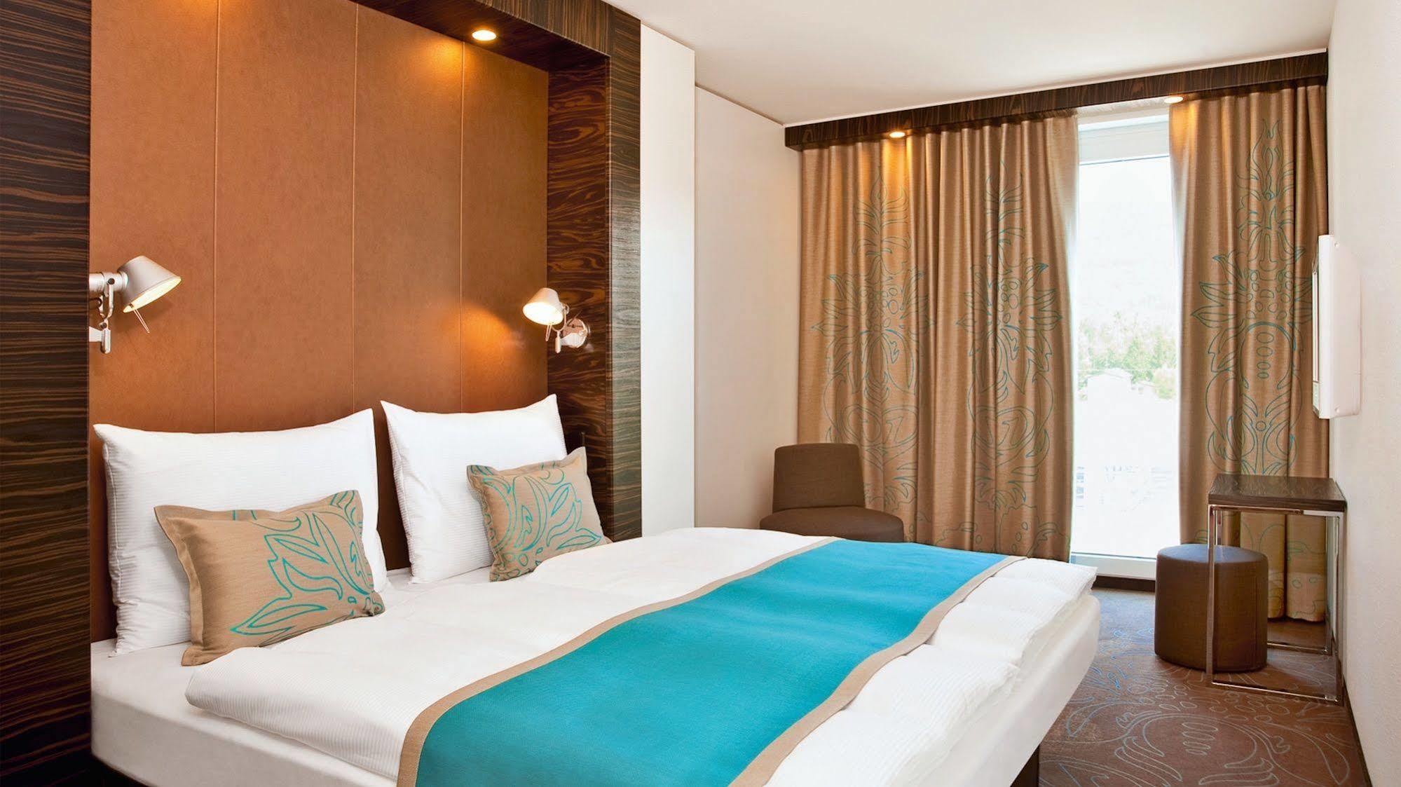 Motel One Berlin-Potsdamer Platz Exterior foto
